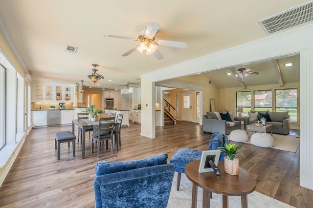 2709 Oak Trail Court, Dalworthington Gardens, TX 76016