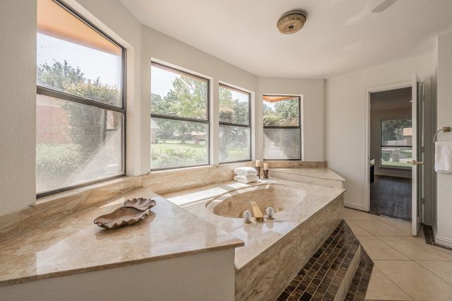 2709 Oak Trail Court, Dalworthington Gardens, TX 76016