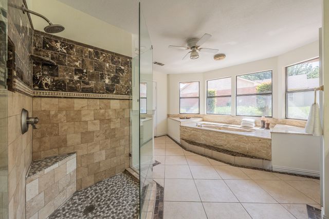 2709 Oak Trail Court, Dalworthington Gardens, TX 76016