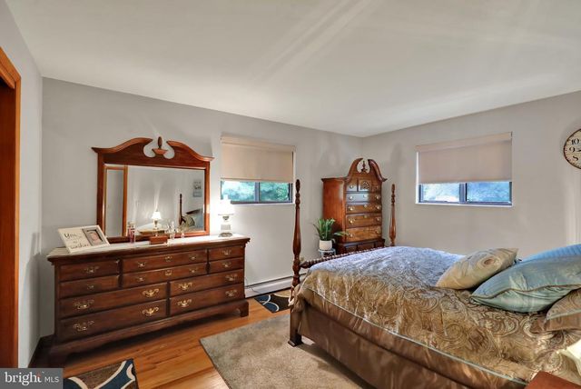 640 LAYFIELD RD, Perkiomenville, PA 18074