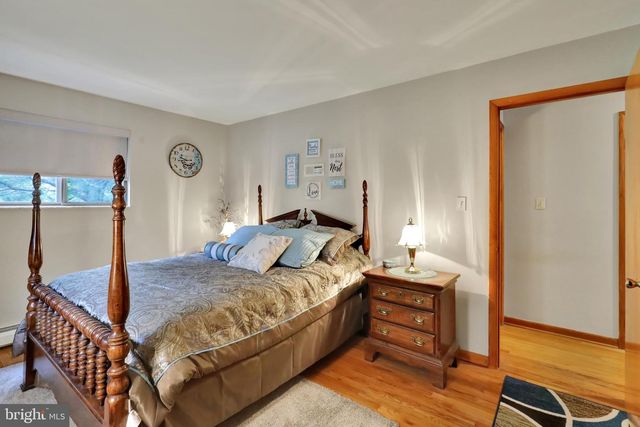 640 LAYFIELD RD, Perkiomenville, PA 18074