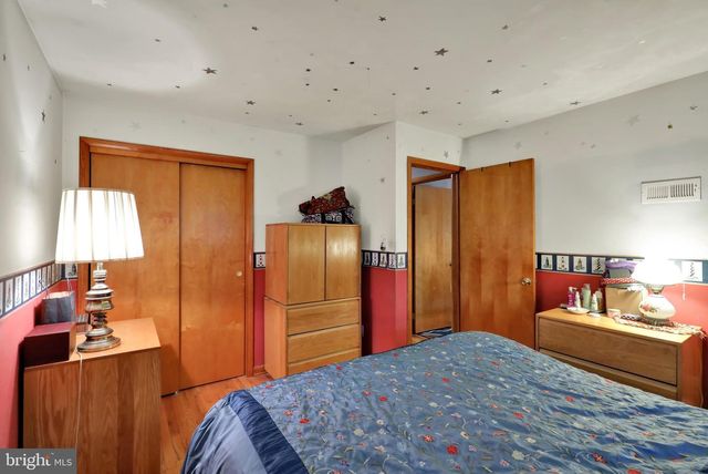 640 LAYFIELD RD, Perkiomenville, PA 18074