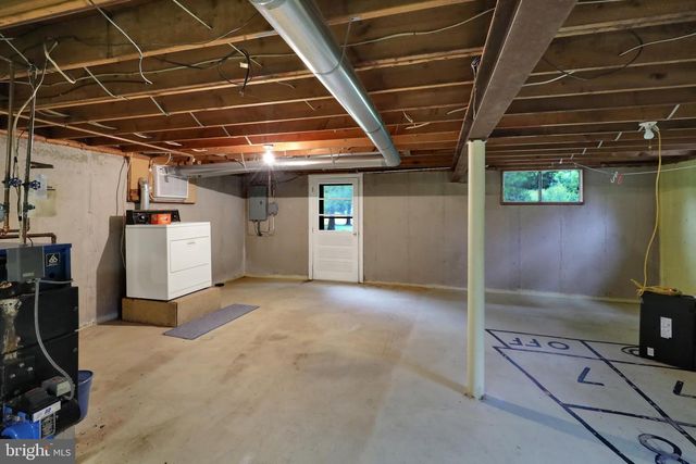 640 LAYFIELD RD, Perkiomenville, PA 18074