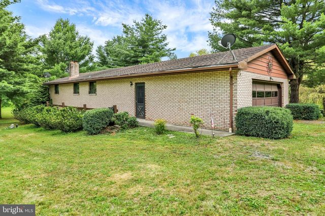 640 LAYFIELD RD, Perkiomenville, PA 18074