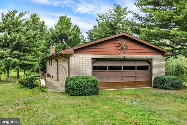 640 LAYFIELD RD, Perkiomenville, PA 18074