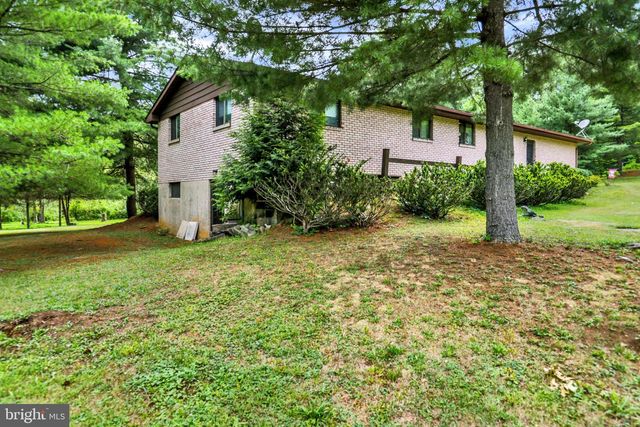 640 LAYFIELD RD, Perkiomenville, PA 18074