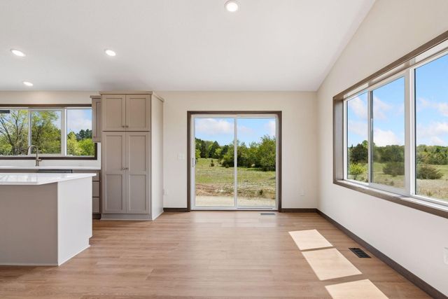 22890 Zion Parkway NW, Oak Grove, MN 55448