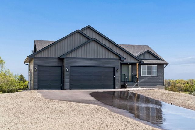 22890 Zion Parkway NW, Oak Grove, MN 55448