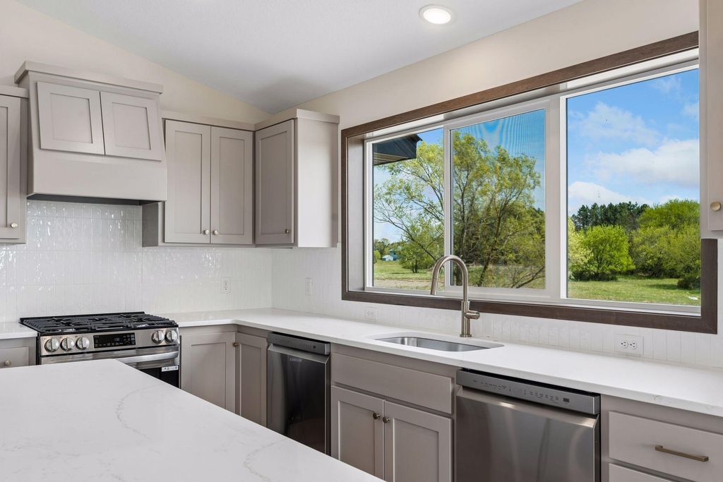 22890 Zion Parkway NW, Oak Grove, MN 55448 — photo 4