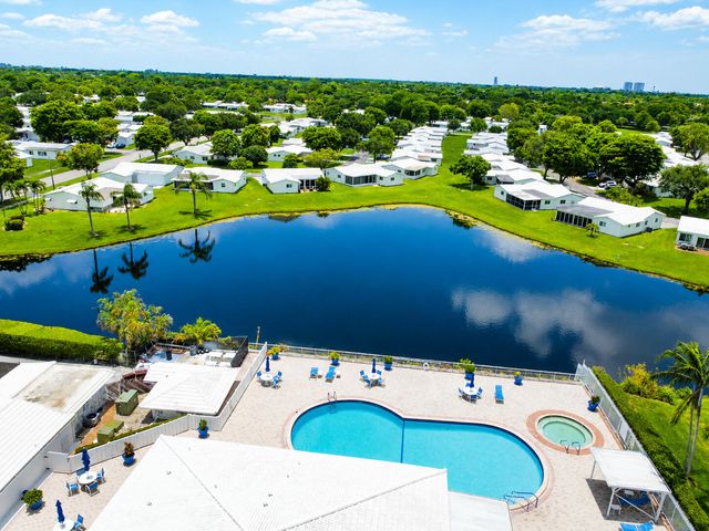 1266 NW 82nd Avenue, Plantation, FL 33322
