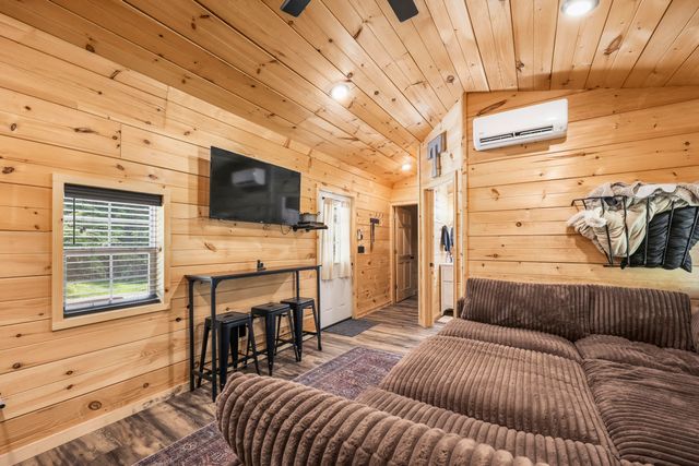 4 Lacy Lane, Campton, KY 41301