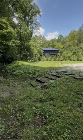 4 Lacy Lane, Campton, KY 41301