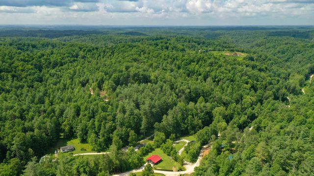 4 Lacy Lane, Campton, KY 41301