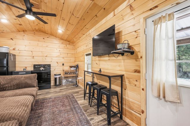 4 Lacy Lane, Campton, KY 41301