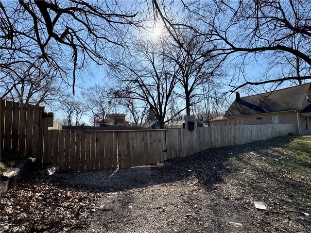 1937 N 29th Street, Kansas City, KS 66104