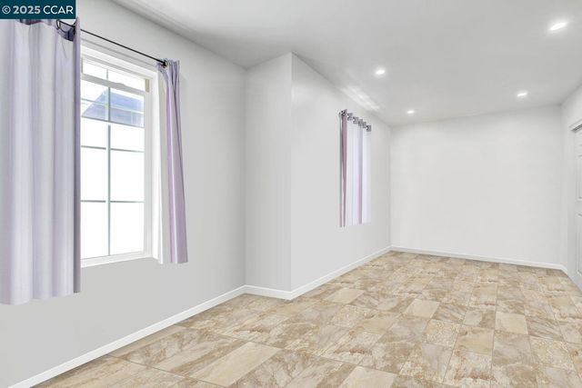 2014 109Th Ave, Oakland, CA 94603