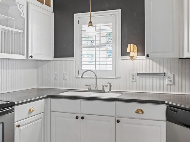 1327 SANTA MARIA AVENUE, The Villages, FL 32159