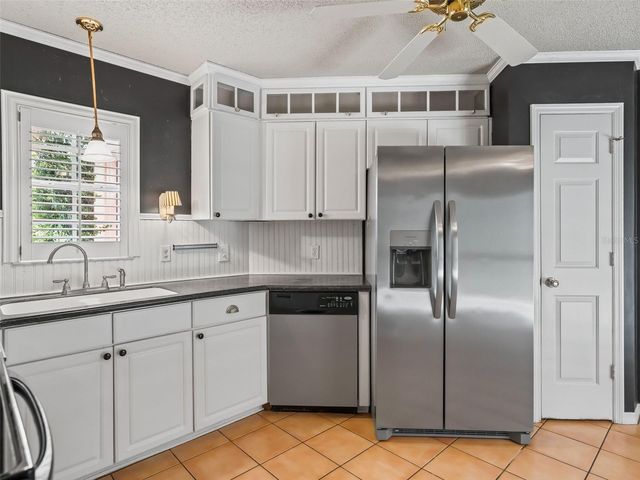 1327 SANTA MARIA AVENUE, The Villages, FL 32159