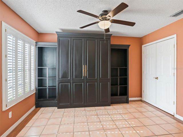 1327 SANTA MARIA AVENUE, The Villages, FL 32159