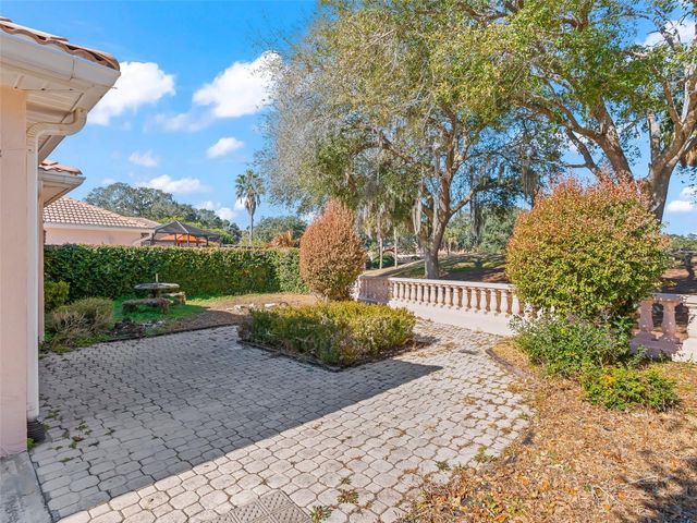 1327 SANTA MARIA AVENUE, The Villages, FL 32159