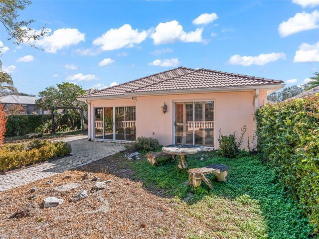 1327 SANTA MARIA AVENUE, The Villages, FL 32159