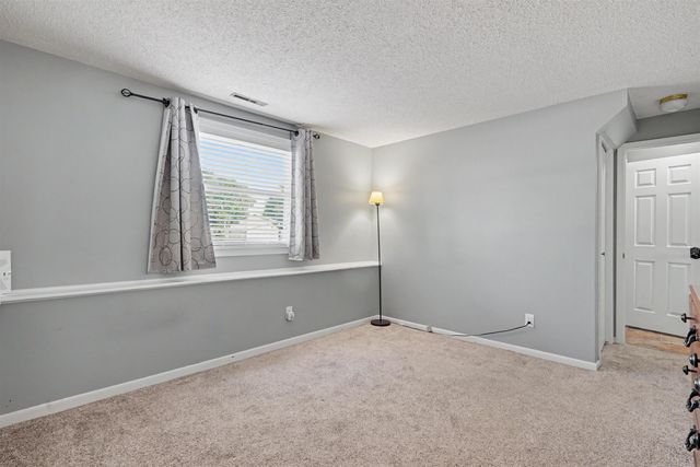4010 Heritage Road, Cedar Falls, IA 50613