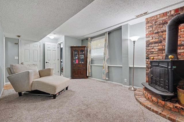 4010 Heritage Road, Cedar Falls, IA 50613