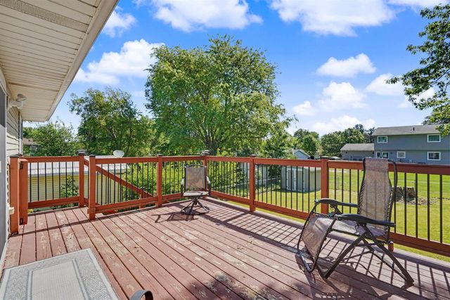 4010 Heritage Road, Cedar Falls, IA 50613