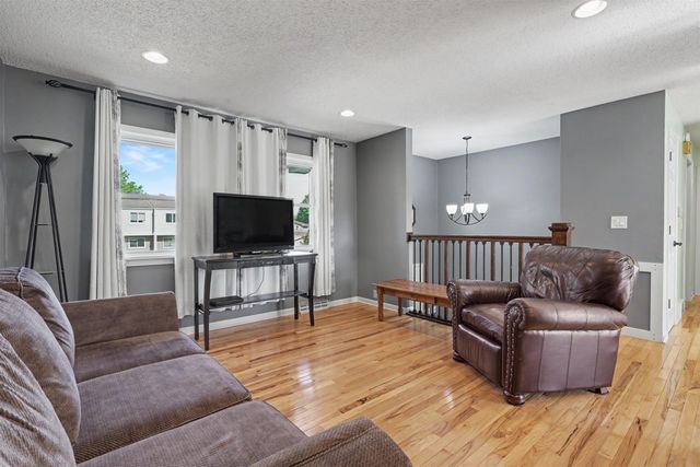 4010 Heritage Road, Cedar Falls, IA 50613