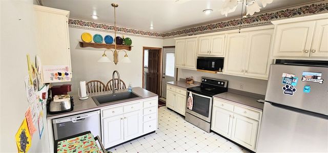 56973 Arlington, Bangor, MI 49013