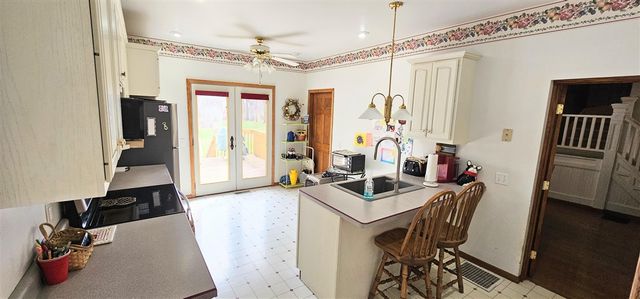 56973 Arlington, Bangor, MI 49013