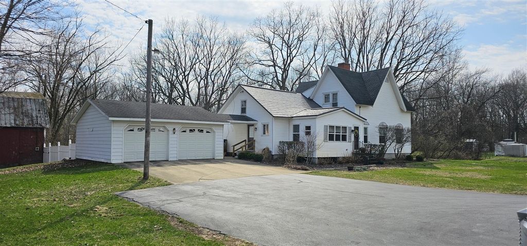 56973 Arlington, Bangor, MI 49013