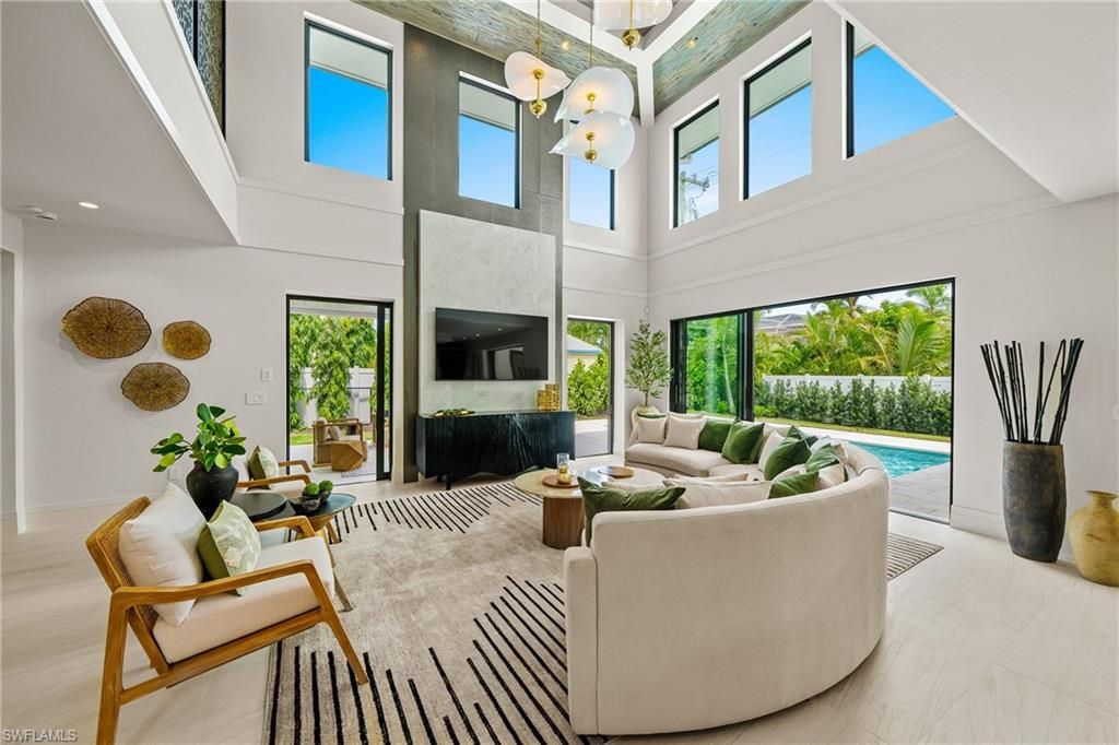 1261 13th AVE N, NAPLES, FL 34102 — photo 3