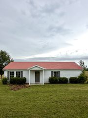 120 Driver Rd, Lafayette, TN 37083