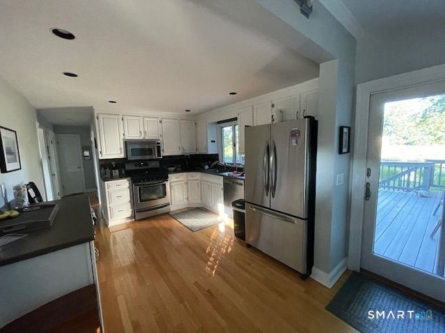 402 Riverside Drive, Fairfield, CT 06824