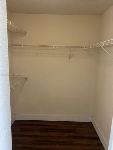 183 Hidden Ct Rd F-33, Hollywood, FL 33023
