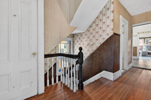 10 Waterlow St, Boston, MA 02121