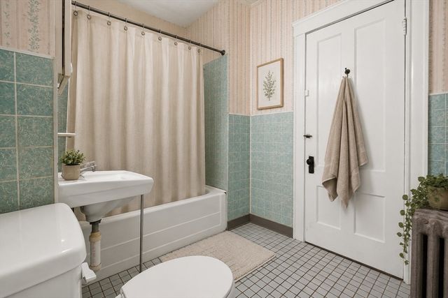 10 Waterlow St, Boston, MA 02121