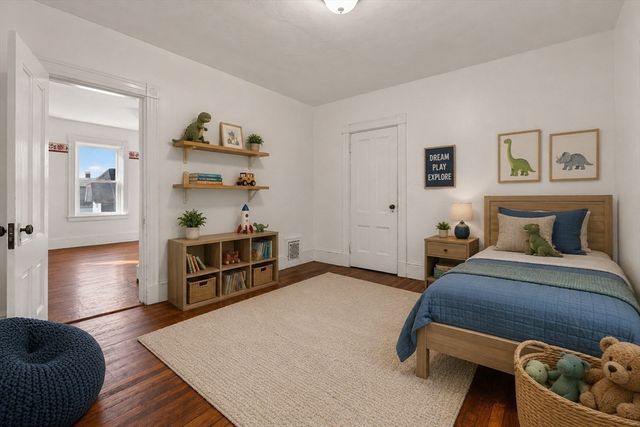 10 Waterlow St, Boston, MA 02121