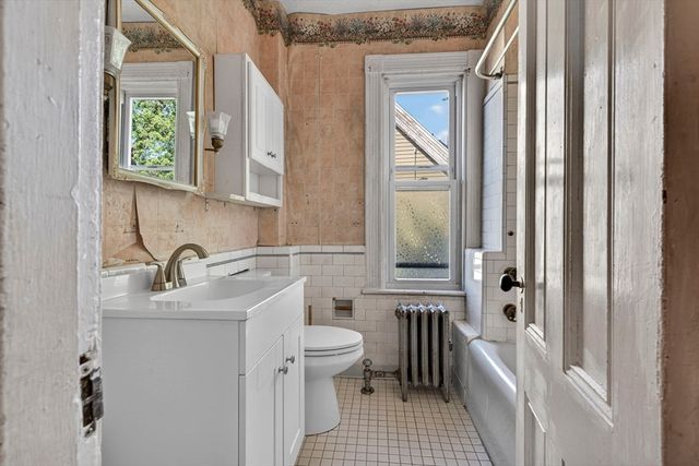 10 Waterlow St, Boston, MA 02121