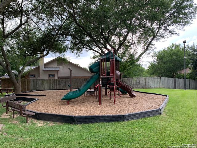 13039 HUNTERS MOON, San Antonio, TX 78249