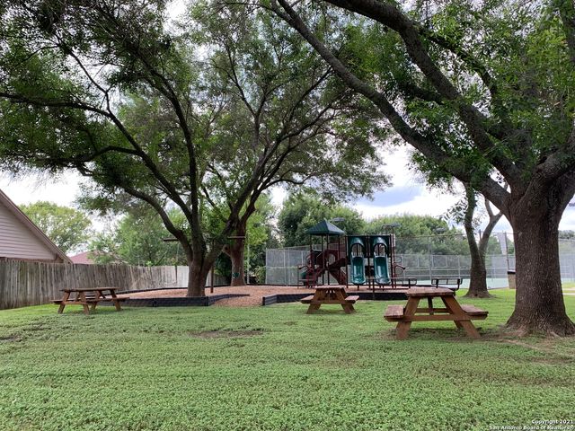 13039 HUNTERS MOON, San Antonio, TX 78249