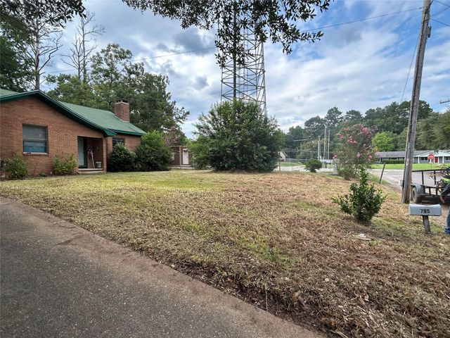 715 N Reid Street, Woodville, TX 75979