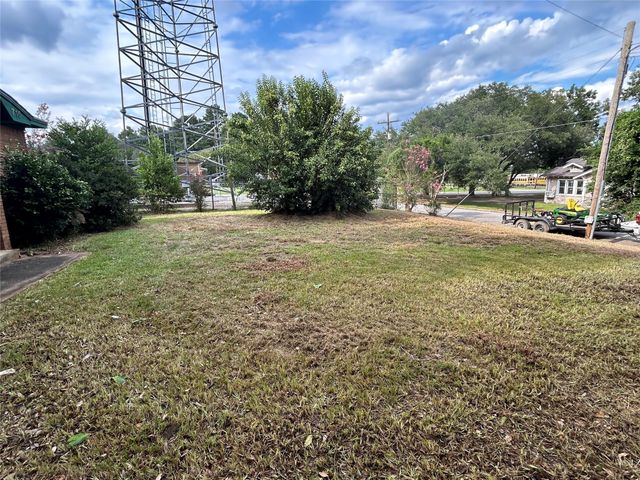 715 N Reid Street, Woodville, TX 75979