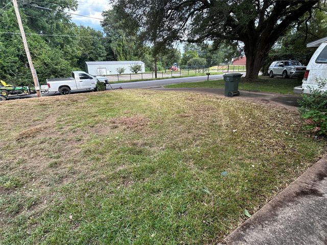 715 N Reid Street, Woodville, TX 75979