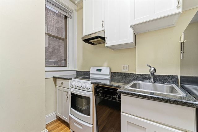 465 Park Drive 2, Boston, MA 02215