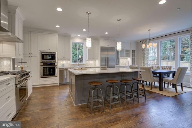 5700 TANGLEWOOD DR, Bethesda, MD 20817