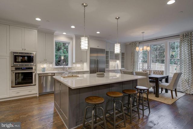 5700 TANGLEWOOD DR, Bethesda, MD 20817