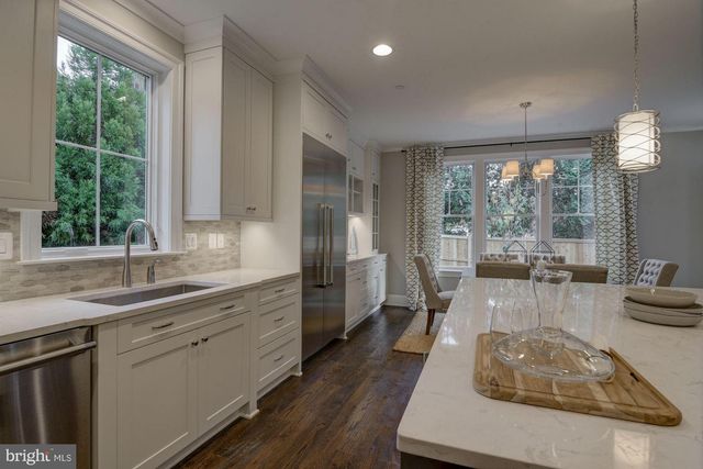 5700 TANGLEWOOD DR, Bethesda, MD 20817