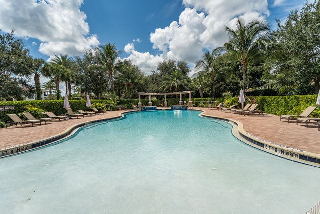 4521 Willow Basin Way, Wellington, FL 33467